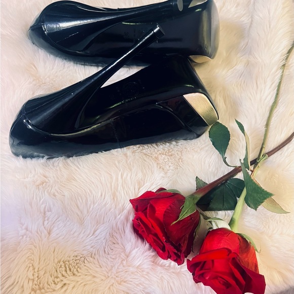 Black Versace Stilettos/High Heals with Gold Toe Trim - Picture 5 of 12